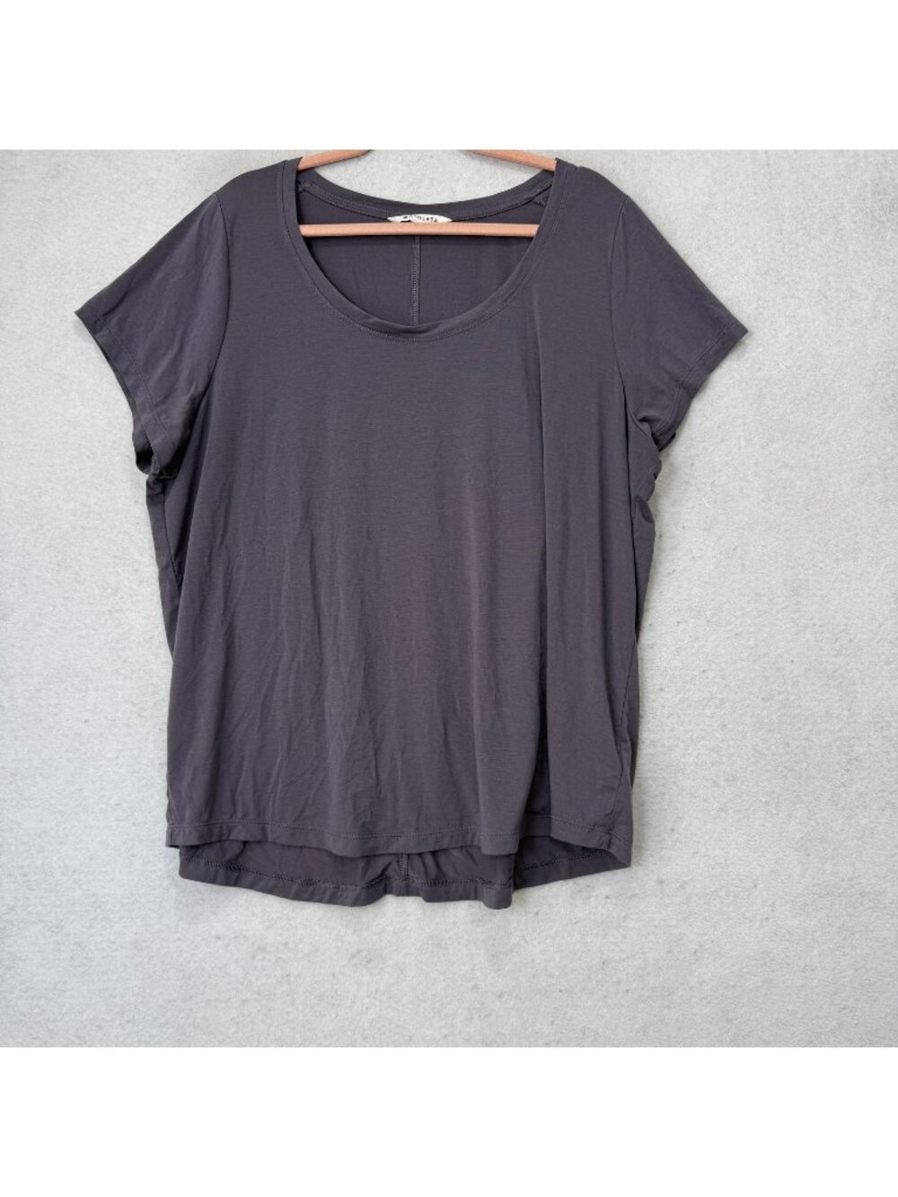 Athleta Shirt Womens 1X Gray Short Sleeve Scoop Neck Stratus II Tee Athletic